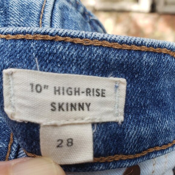 Madewell 10" High-Rise Skinny Jeans with Button-Front - Picture 5 of 8
